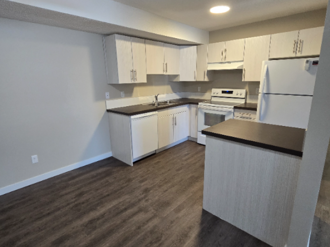 Apartment For Rent 104, 6801-59 Avenue, Red Deer, 1 Bedroom, 1 Bathroom
