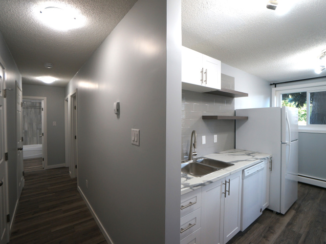 Apartment For Rent 102, 5313 - 49 Ave, Lacombe, 2 Bedrooms, 1 Bathroom