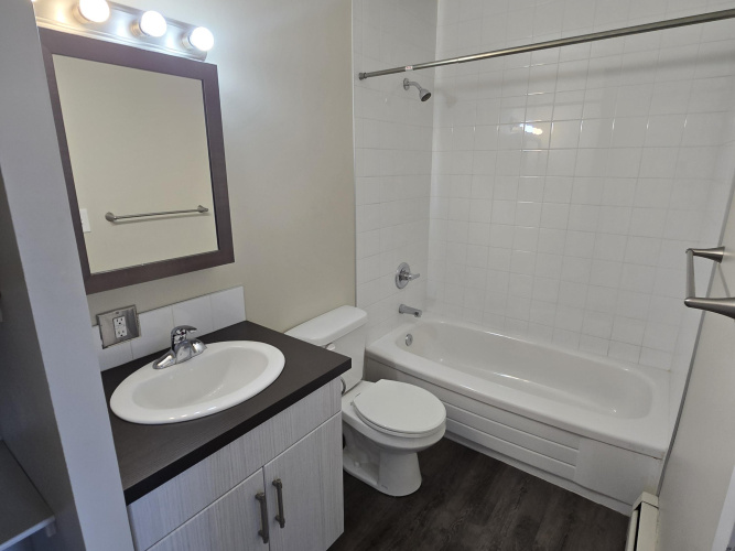 Apartment For Rent 4728-55 Street, Red Deer, 2 Bedroom, 1 Bathroom