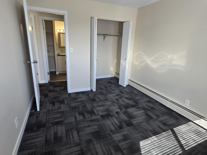 Apartment For Rent 4728-55 Street, Red Deer, 2 Bedroom, 1 Bathroom