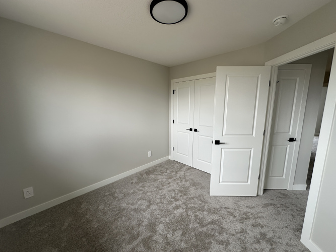 Townhouse For Rent 246 Halifax Close, Penhold, 3 Bedrooms, 2.5 Bathrooms