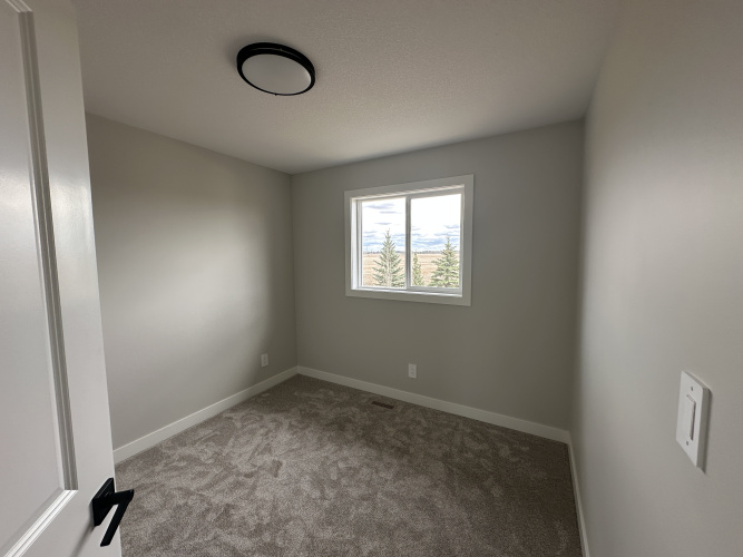 Townhouse For Rent 246 Halifax Close, Penhold, 3 Bedrooms, 2.5 Bathrooms