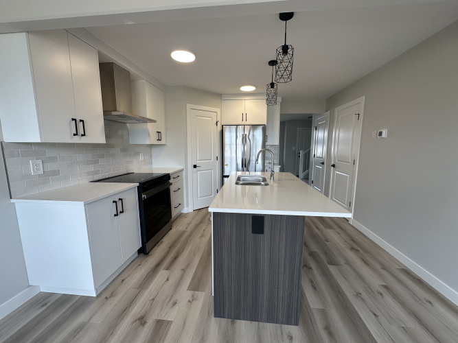 Townhouse For Rent 246 Halifax Close, Penhold, 3 Bedrooms, 2.5 Bathrooms