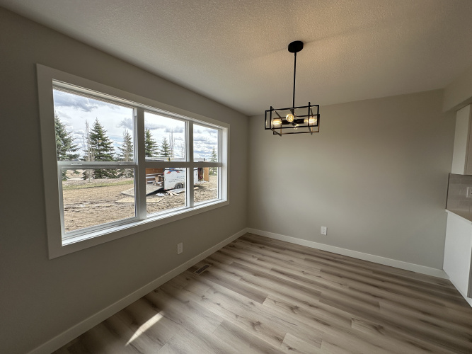 Townhouse For Rent 246 Halifax Close, Penhold, 3 Bedrooms, 2.5 Bathrooms