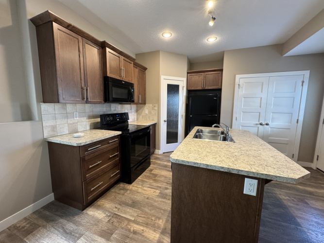 Basement Suite For Rent 55B Hampton Crescent, Sylvan Lake, 2 Bedroom, 1 Bathroom