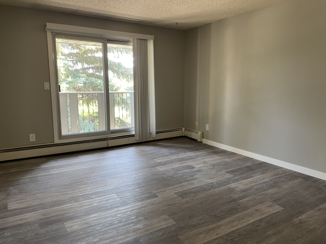 Apartment For Rent 303 - 3905 56 Avenue, Red Deer, 2 Bedroom, 1 Bathroom