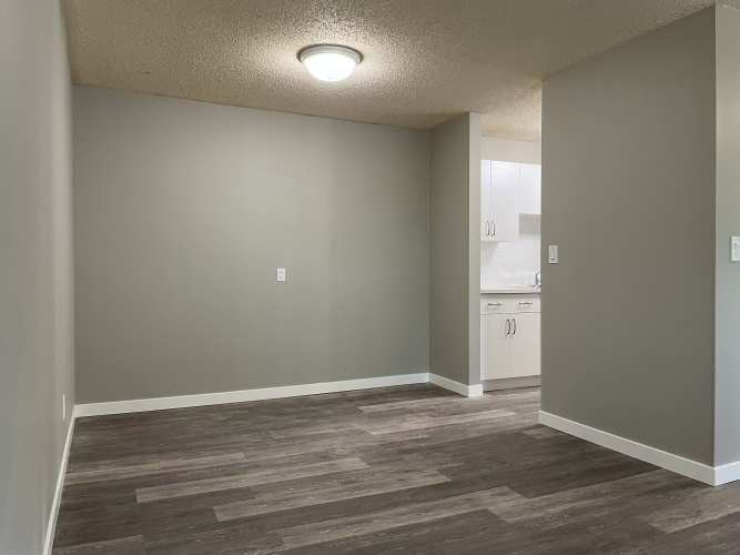 Apartment For Rent 303 - 3905 56 Avenue, Red Deer, 2 Bedroom, 1 Bathroom