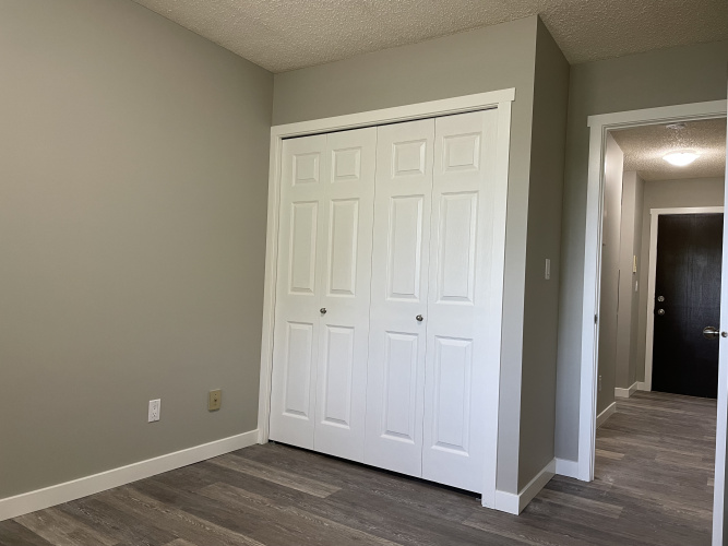 Apartment For Rent 303 - 3905 56 Avenue, Red Deer, 2 Bedroom, 1 Bathroom