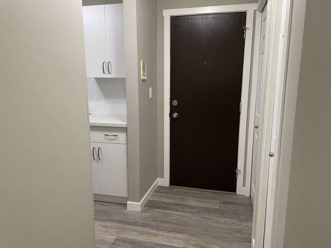 Apartment For Rent 303 - 3905 56 Avenue, Red Deer, 2 Bedroom, 1 Bathroom