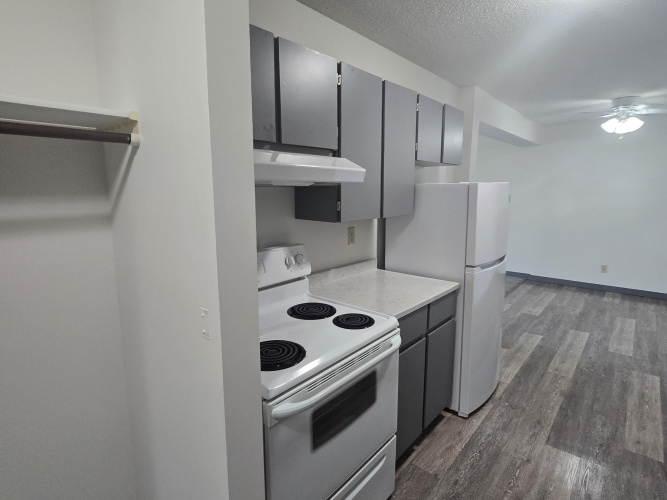 Apartment For Rent 3307 51 Avenue Close, Red Deer, 2 Bedrooms, 1 Bathroom