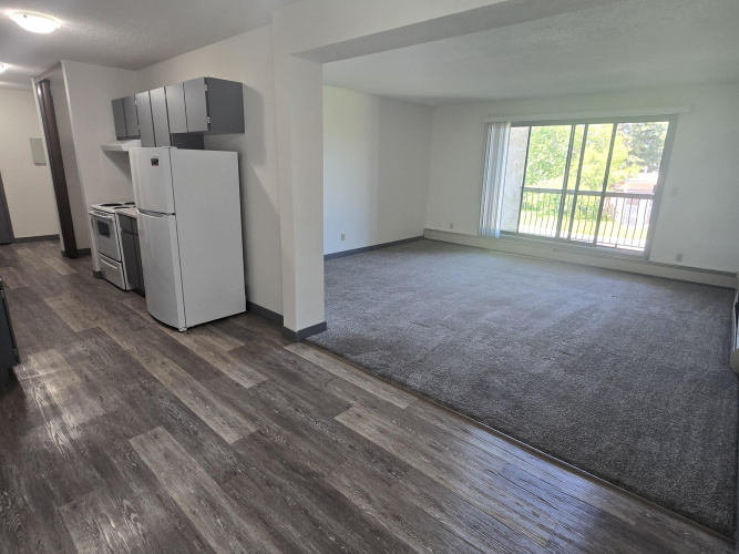 Apartment For Rent 3307 51 Avenue Close, Red Deer, 2 Bedrooms, 1 Bathroom