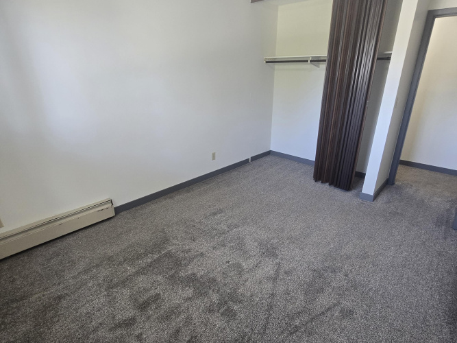 Apartment For Rent 3307 51 Avenue Close, Red Deer, 2 Bedrooms, 1 Bathroom