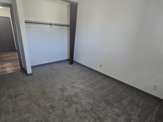 Apartment For Rent 3307 51 Avenue Close, Red Deer, 2 Bedrooms, 1 Bathroom