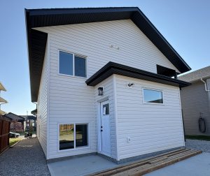House For Rent Bsmt, 80 Reynolds Road, Sylvan Lake, 2 Bedrooms, 1 Bathroom House For Rent Bsmt, 80 Reynolds Road, Sylvan Lake, 2 Bedrooms, 1 Bathroom