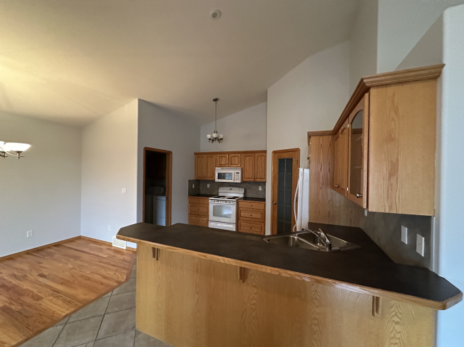 Duplex For Rent 2 Root Close, Red Deer, 4 Bedrooms, 3 Bathrooms