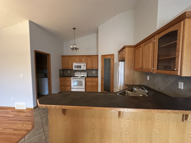 Duplex For Rent 2 Root Close, Red Deer, 4 Bedrooms, 3 Bathrooms
