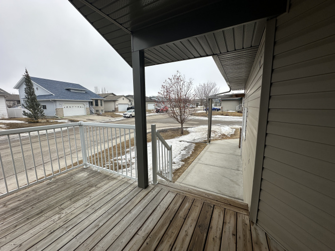 Duplex For Rent 2 Root Close, Red Deer, 4 Bedrooms, 3 Bathrooms