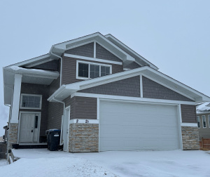 Upper For Rent 2A Craig Road, Sylvan Lake, 3 Bedrooms, 2 Bathrooms Upper For Rent 2A Craig Road, Sylvan Lake, 3 Bedrooms, 2 Bathrooms