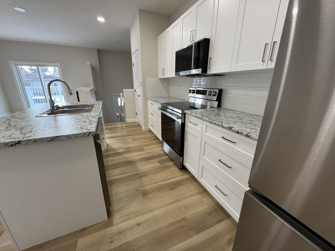 Triplex For Rent 2, 4730 - 48 Ave, Lacombe, 3 Bedrooms, 2 Bathrooms