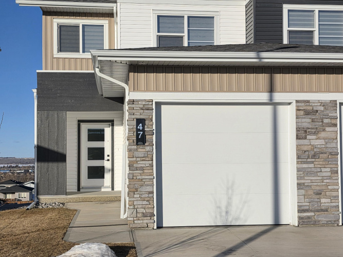 Upper For Rent Main, 47 Violet Point, Sylvan Lake, 3 Bedrooms, 2.5 Bathrooms