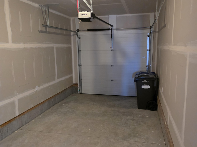 Upper For Rent Main, 47 Violet Point, Sylvan Lake, 3 Bedrooms, 2.5 Bathrooms