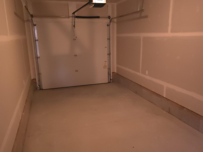 Townhouse For Rent 51 Violet Point, Sylvan Lake, 4 Bedrooms, 3.5 Bathrooms