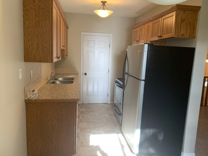 Sixplex For Rent 6 - 5910 57 Avenue, Red Deer, 2 Bedrooms, 1.5 Bathrooms