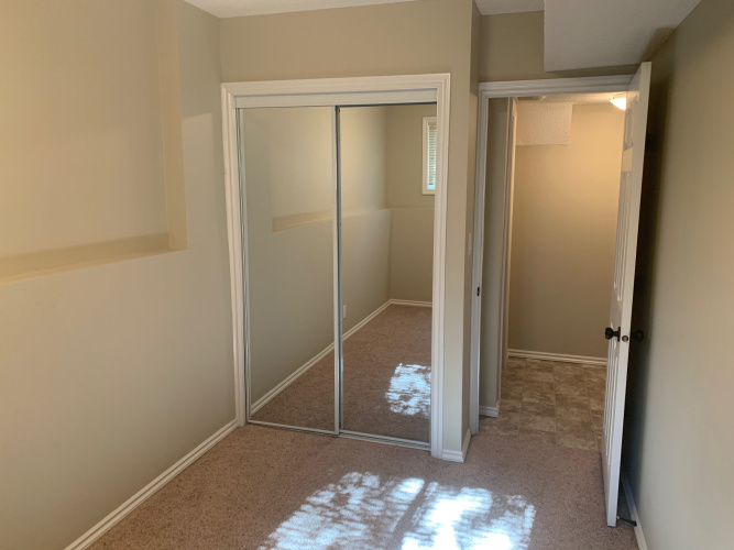 Sixplex For Rent 6 - 5910 57 Avenue, Red Deer, 2 Bedrooms, 1.5 Bathrooms