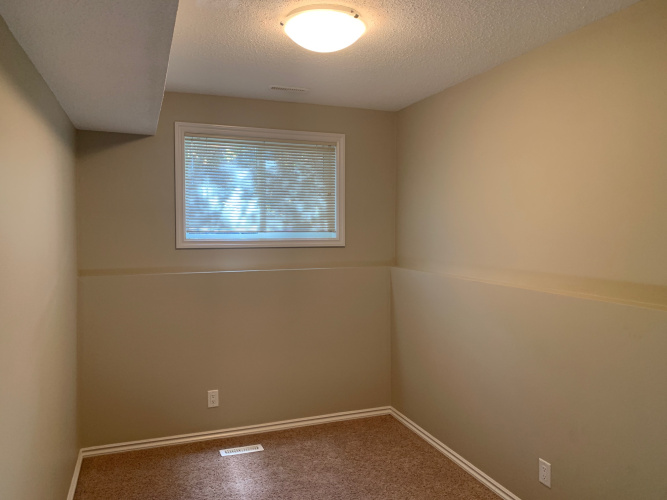 Sixplex For Rent 6 - 5910 57 Avenue, Red Deer, 2 Bedrooms, 1.5 Bathrooms