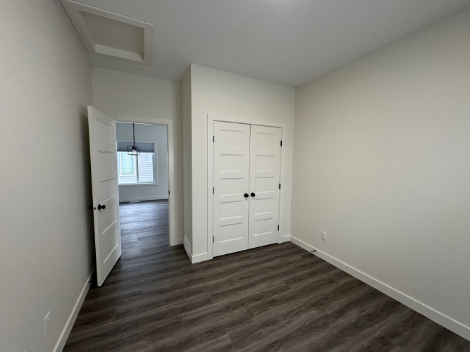 Upper For Rent Main, 69 Victor Close, Sylvan Lake, 3 Bedrooms, 2 Bathrooms