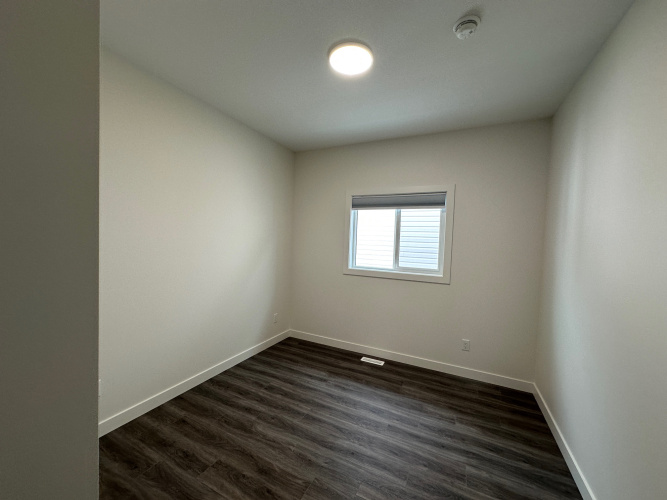 Upper For Rent Main, 69 Victor Close, Sylvan Lake, 3 Bedrooms, 2 Bathrooms