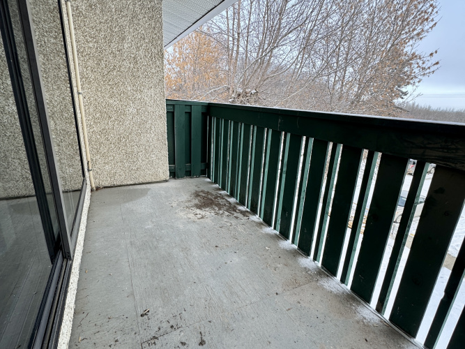 Apartment For Rent 302, 5628 - 58 Street, Lacombe, 2 Bedrooms, 1 Bathroom