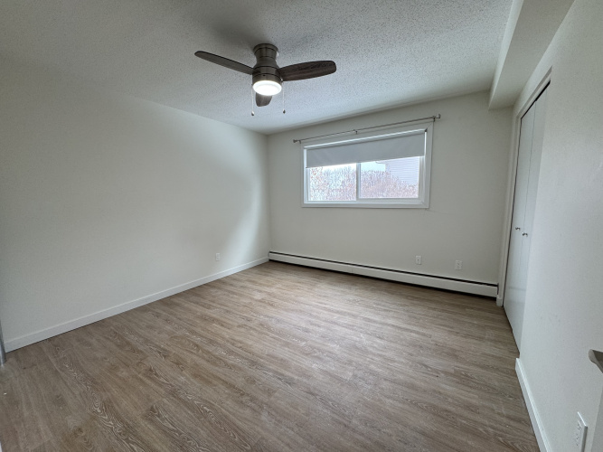 Apartment For Rent 204, 5617 60 Ave, Red Deer, 1 Bedroom, 1 Bathroom