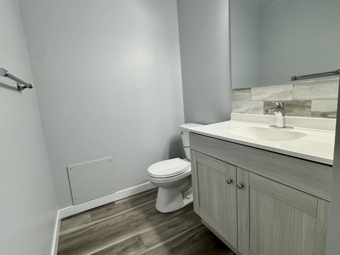 Apartment For Rent 206, 5628 - 58 Street, Lacombe, 2 Bedrooms, 1 Bathroom