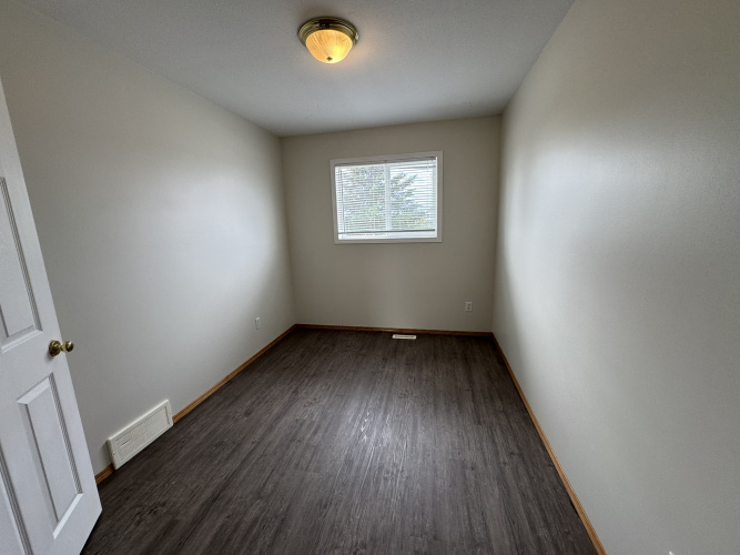 Townhouse For Rent 5 Lakeview Close, Blackfalds, 3 Bedrooms, 2 Bathrooms
