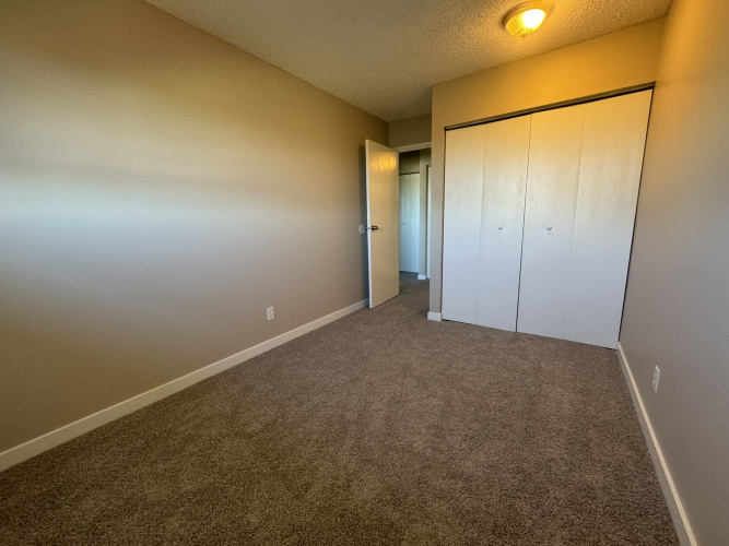 Apartment For Rent 302, 122 Cornett Drive, Red Deer, 2 Bedrooms, 1 Bathroom