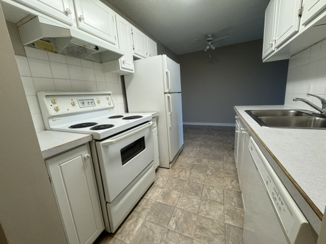 Apartment For Rent 302, 122 Cornett Drive, Red Deer, 2 Bedrooms, 1 Bathroom