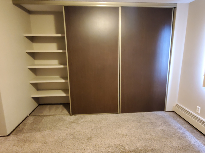 Apartment For Rent 301 - 131 Northey Avenue, Red Deer, 2 Bedrooms, 1 Bathroom