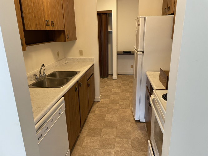 Apartment For Rent 316, 5121 37 Street, Red Deer, 2 Bedrooms, 1.5 Bathrooms