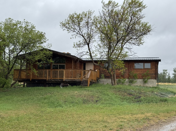 House For Rent 39031 RR 12, Red Deer County, 3 Bedrooms, 1 Bathroom