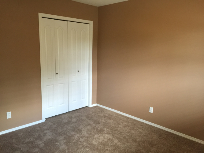 Townhouse For Rent 5011 48 Ave, Sylvan Lake, 3 Bedrooms, 2.5 Bathrooms