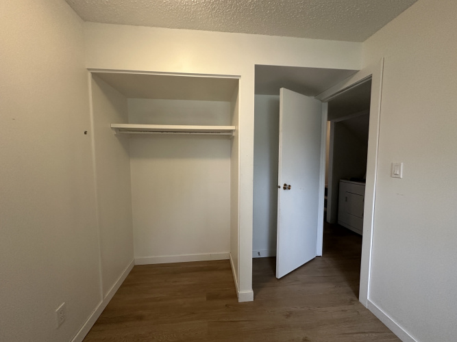 Fourplex For Rent 41D Eastman Cres, Red Deer, 3 Bedrooms, 1 Bathroom