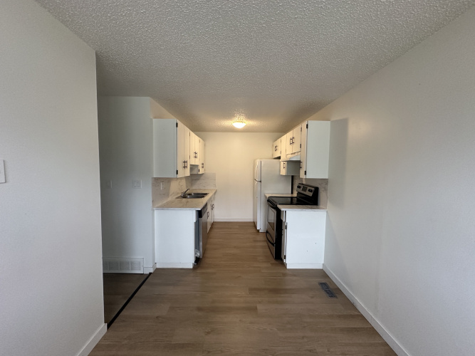 Fourplex For Rent 41D Eastman Cres, Red Deer, 3 Bedrooms, 1 Bathroom
