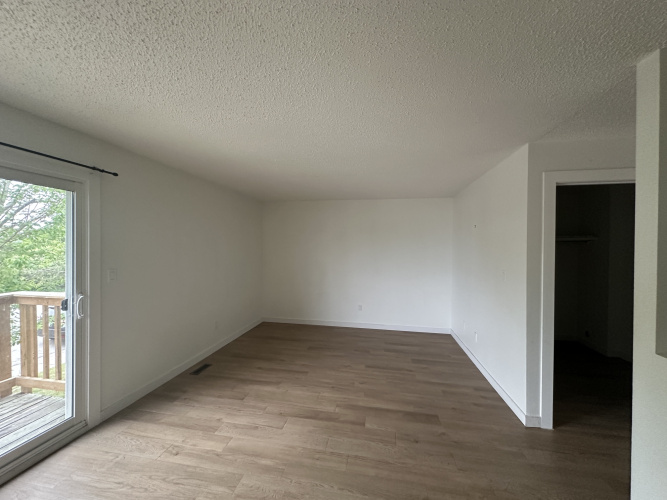 Fourplex For Rent 41D Eastman Cres, Red Deer, 3 Bedrooms, 1 Bathroom
