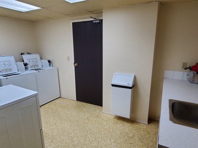 Apartment For Rent 214, 5121 37 Street, Red Deer, 1 Bedroom, 1 Bathroom