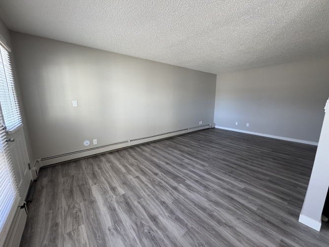 Apartment For Rent 104 - 5920 60A Street, Red Deer, 2 Bedrooms, 1 Bathroom