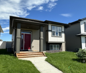 House For Rent 215 Thomlison Ave, Red Deer, 4 Bedrooms, 3 Bathrooms House For Rent 215 Thomlison Ave, Red Deer, 4 Bedrooms, 3 Bathrooms