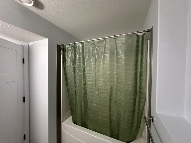 House For Rent 215 Thomlison Ave, Red Deer, 4 Bedrooms, 3 Bathrooms