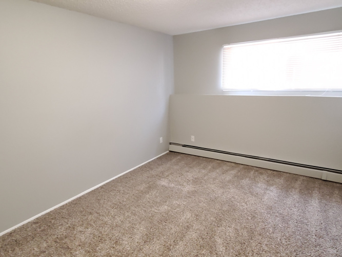 Apartment For Rent 103 - 3905 56 Avenue, Red Deer, 1 Bedroom, 1 Bathroom