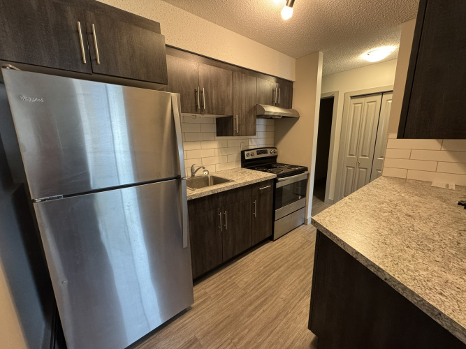 Apartment For Rent 102, 3815 - 51A Street, Red Deer, 1 Bedroom, 1 Bathroom